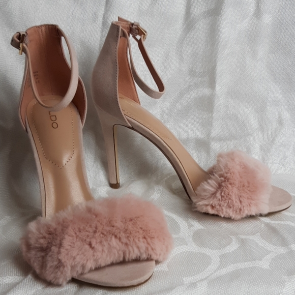 pink fur sandals